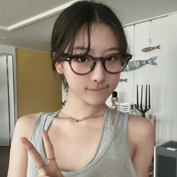 东西的故事 海报